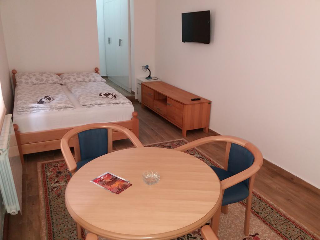 Apartments Ferhadija Banja Luka Buitenkant foto
